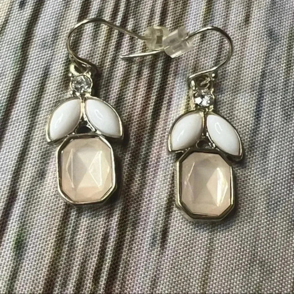 Jewelry - Light Pink and White Drop Earrings